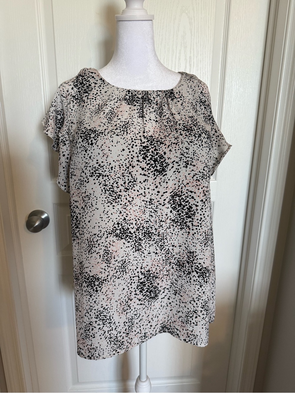 Speckled Light Pink Flutter Sleeve Blouse